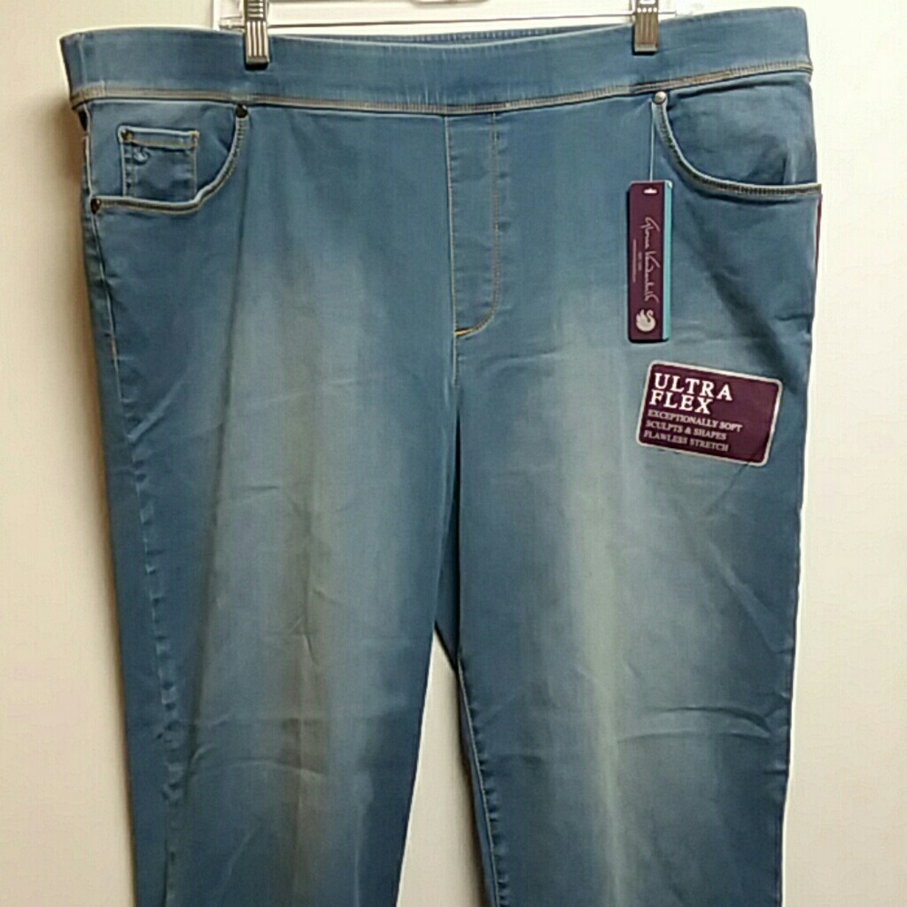 Gloria Vanderbilt Avery